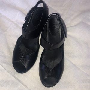 Johnston & Murphy Black Leather Wedge Shoes Size 8
